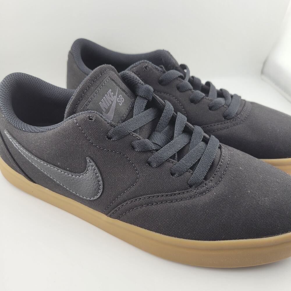 Nike SB Check Canvas Skate Shoes Youth 7 Black Gum Low Top Lace Up